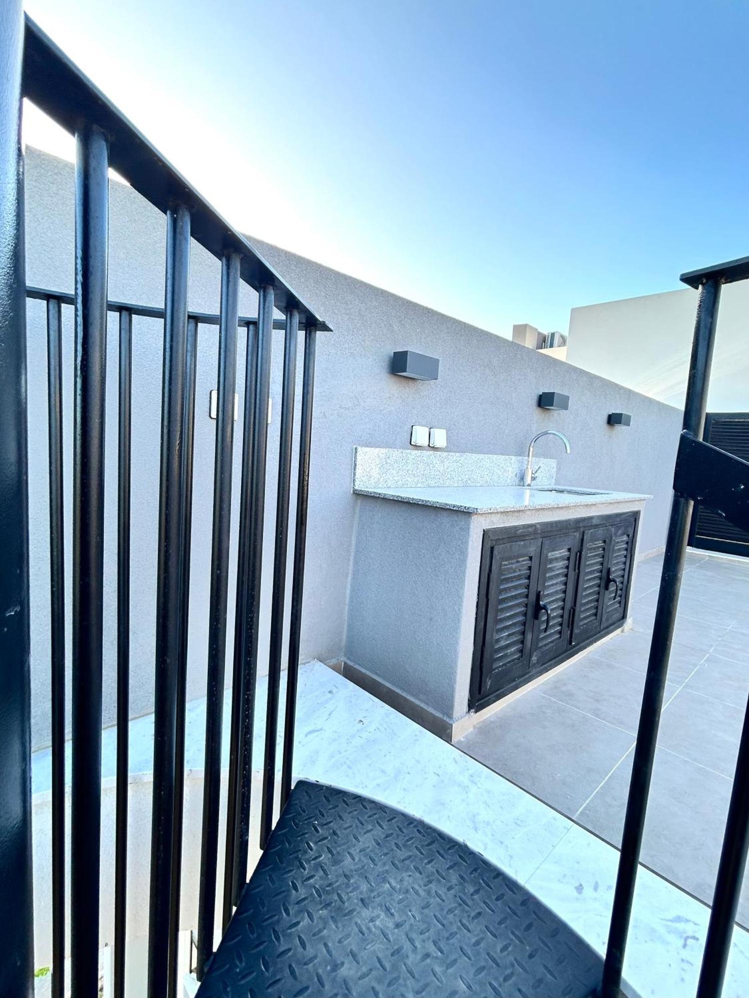 Sunset Gardens - Holiday Apartments - By Tlv Living Limassol Extérieur photo