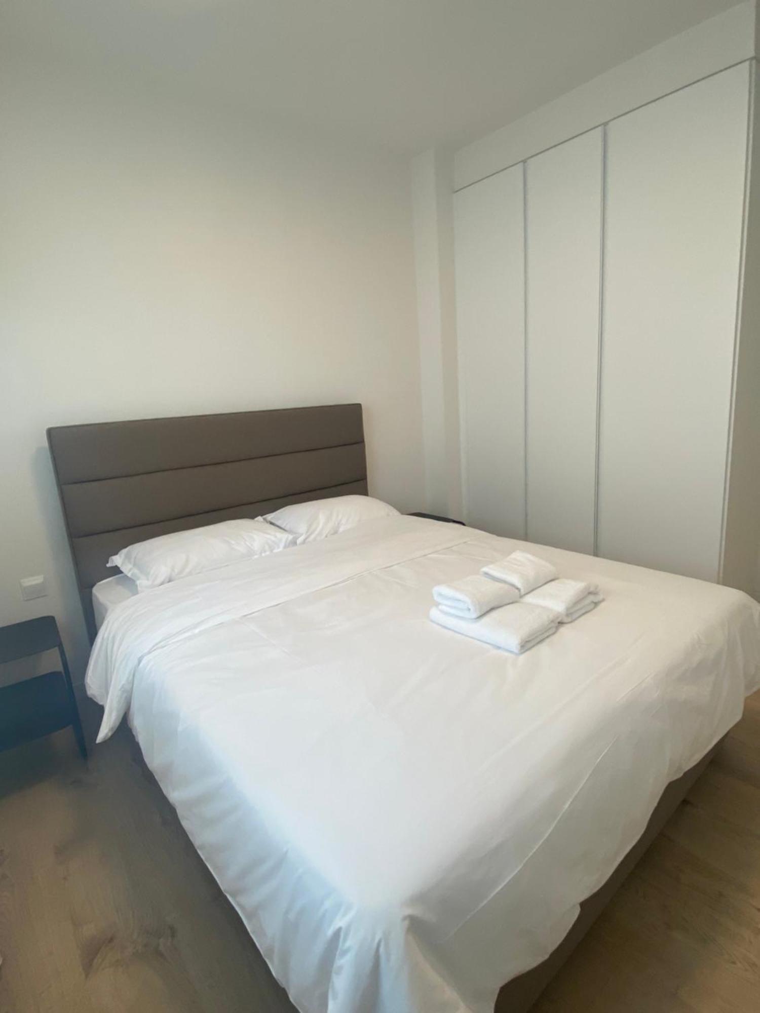 Sunset Gardens - Holiday Apartments - By Tlv Living Limassol Extérieur photo