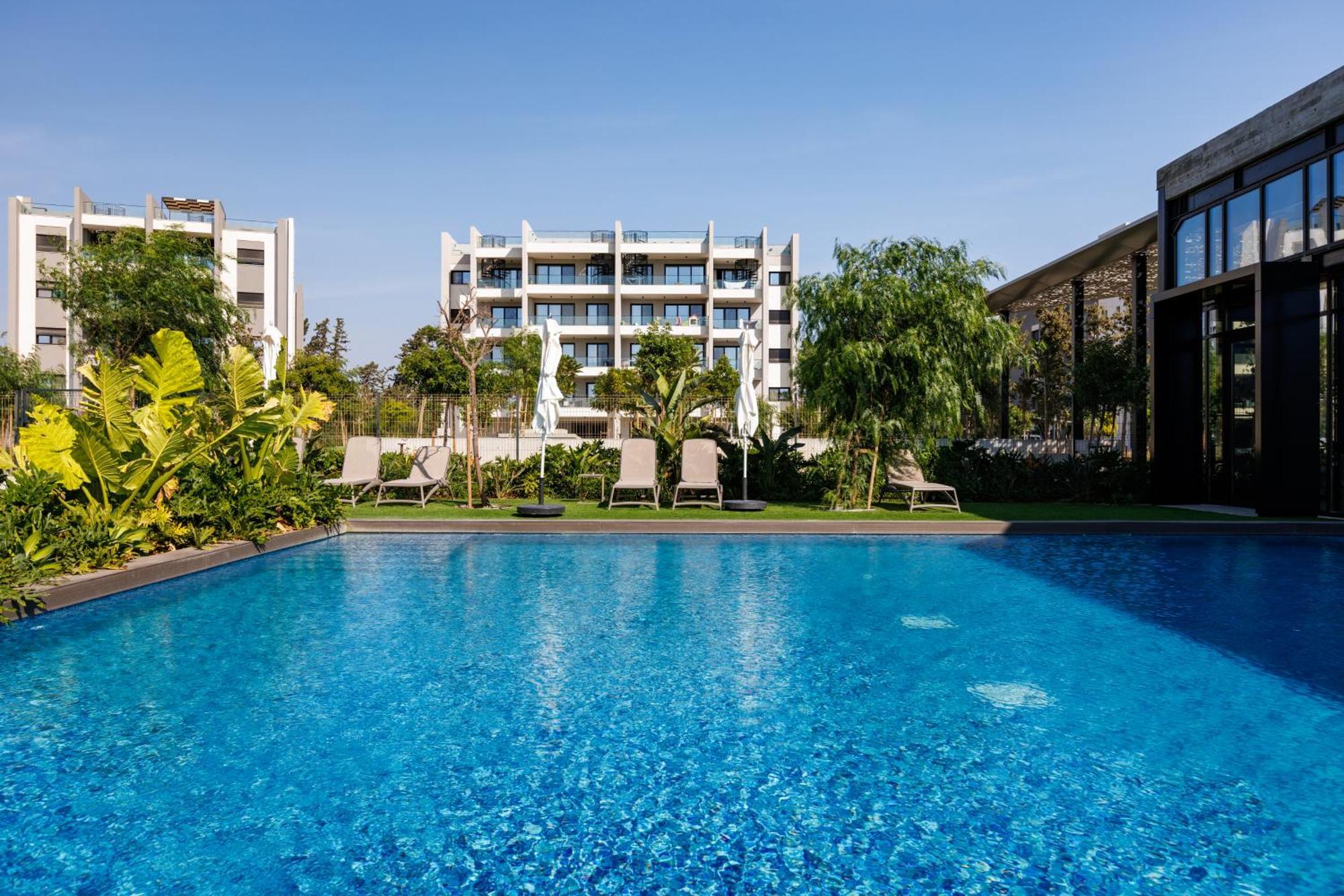 Sunset Gardens - Holiday Apartments - By Tlv Living Limassol Extérieur photo