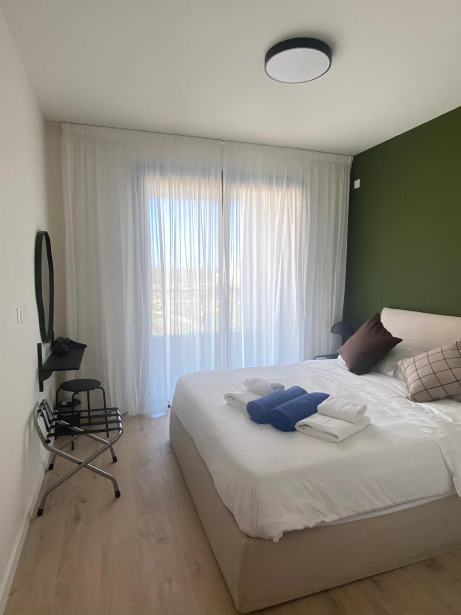 Sunset Gardens - Holiday Apartments - By Tlv Living Limassol Extérieur photo